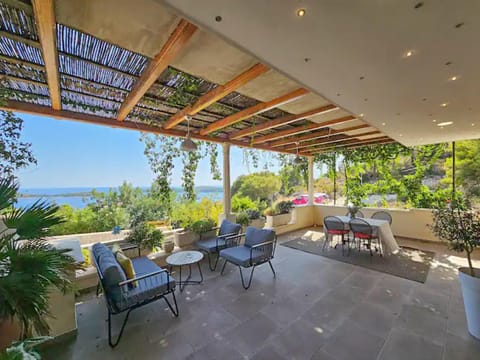 Patio, Day, Natural landscape, Garden, View (from property/room), Balcony/Terrace, Seating area, Sea view