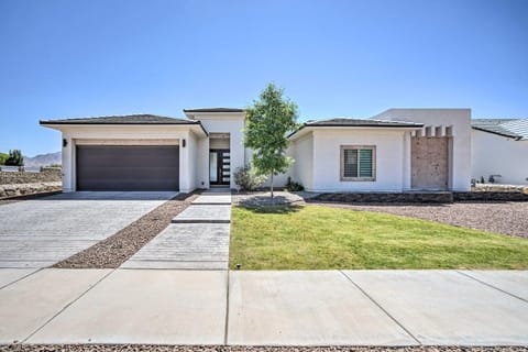 Upper Valley El Paso Home with Hiking Access On-Site House in El Paso