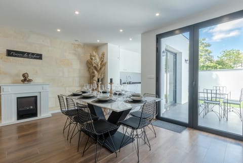 Dining area, flat iron