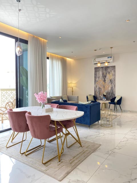 Living room, Seating area, Dining area