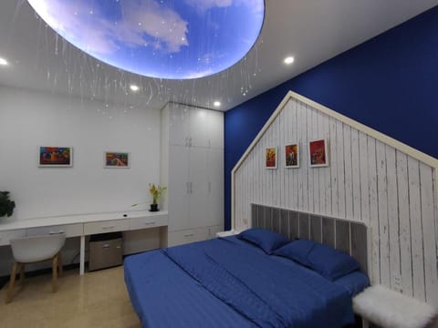 Seating area, Bedroom