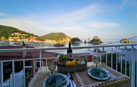 View (from property/room), Balcony/Terrace, Sea view