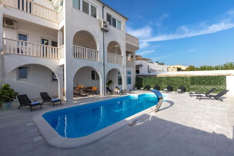 Property building, Swimming pool