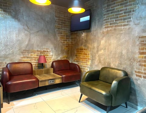 TV and multimedia, Seating area