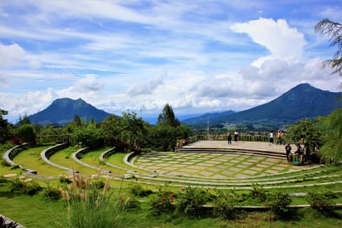 Nearby landmark, Natural landscape, Garden, Garden view, Landmark view, Mountain view