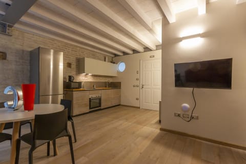 Suite Corallo - Smart Holiday Apartment in Mantua