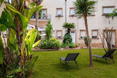 Garden, Garden view
