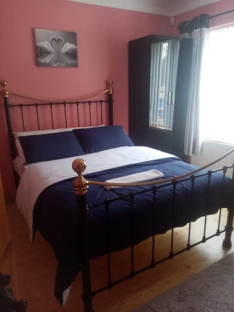 Golf Beach 5 min walk away and we have wifi House in County Donegal