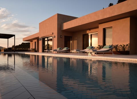 Balcony/Terrace, Swimming pool
