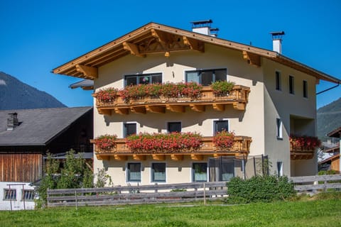 Schmiederlerhof Apartment in Neustift im Stubaital