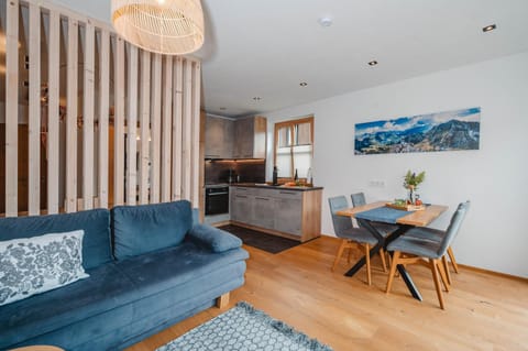 Living room, Seating area, Dining area, kitchen