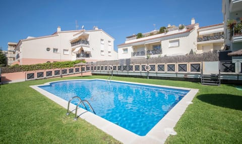 Property building, Off site, Garden, Swimming pool