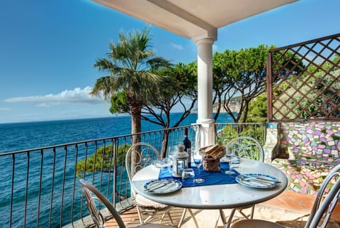 Patio, Natural landscape, View (from property/room), Balcony/Terrace, Balcony/Terrace, Sea view