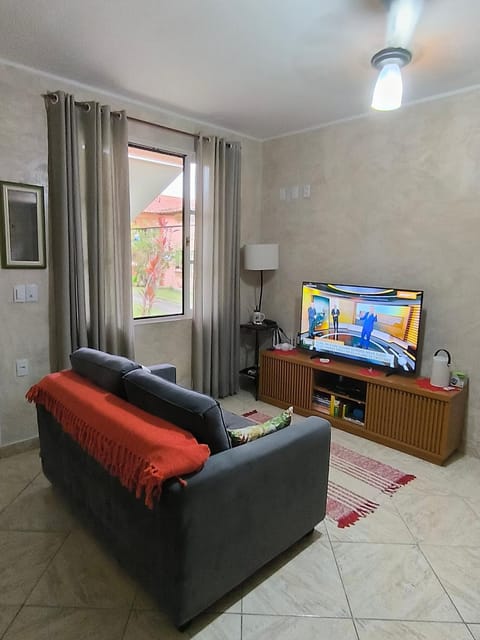 Flat Gorlaes House in Araruama