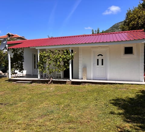 Vikendica Nina Apartment in Montenegro