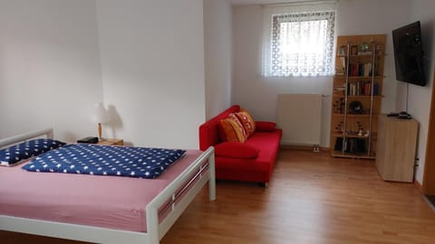 Photo of the whole room, Seating area