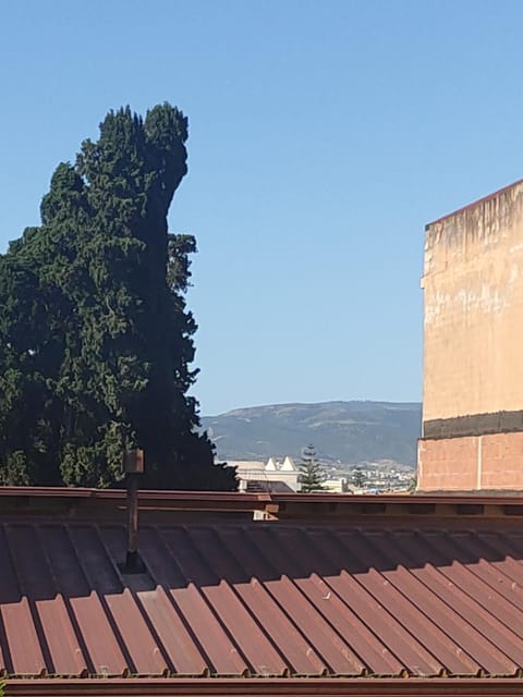 Balcony/Terrace, City view, Mountain view