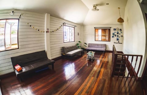 NITRO HOUSE Hostel Bed and Breakfast in Ko Tao