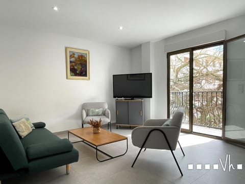 Communal lounge/ TV room, Living room