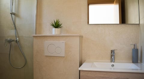 Sea and mountain view apartments Apartment in Split-Dalmatia County