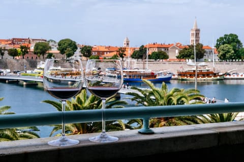 Nearby landmark, Balcony/Terrace, City view, Landmark view, Sea view