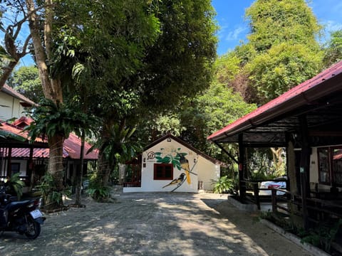 Property building, Day, Garden, Garden view
