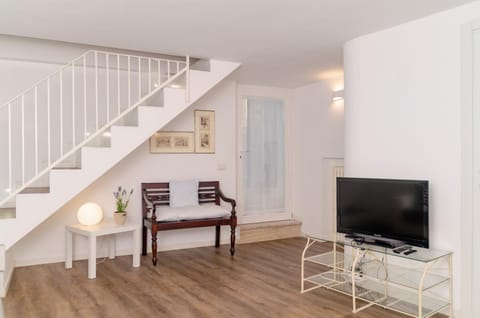 Communal lounge/ TV room, TV and multimedia, Bedroom, Facility for disabled guests, locker