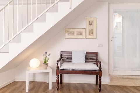 Bedroom, Facility for disabled guests, hair dresser