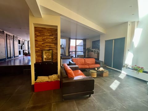 Loft atypique 192m2, terrasse, aux portes de Lille Villa in Flanders