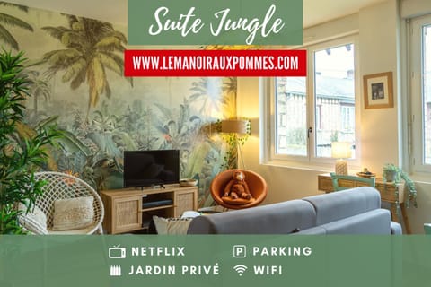 Communal lounge/ TV room, TV and multimedia, Living room, Seating area