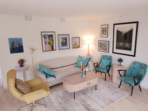 Karlotte's apartment Apartment in Lofoten