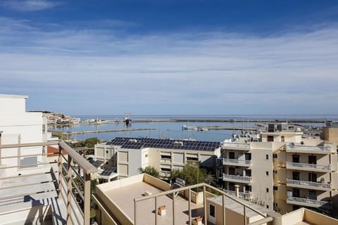 Balcony/Terrace, Balcony/Terrace, City view, Sea view