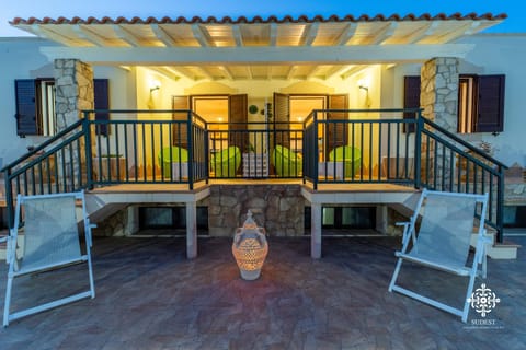 Patio, Facade/entrance, Balcony/Terrace