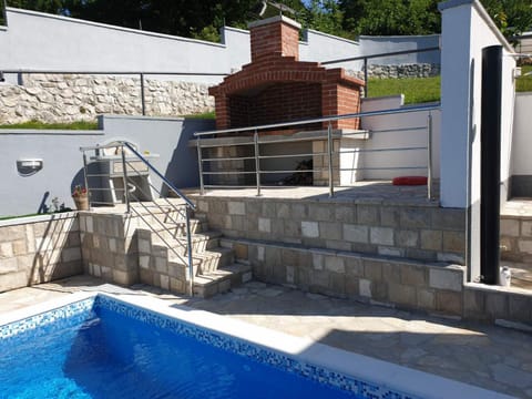 BBQ facilities, Pool view, Swimming pool