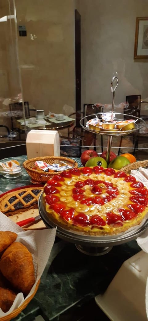 Breakfast, Buffet breakfast