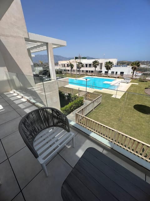 Patio, Day, View (from property/room), Balcony/Terrace, Pool view, Swimming pool, sunbed