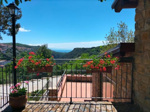 Property building, Natural landscape, View (from property/room), Balcony/Terrace, Mountain view