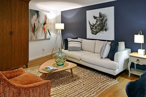 Mirabelle Guesthouse Bed and Breakfast in Franschhoek