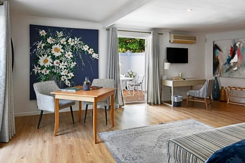 Mirabelle Guesthouse Bed and Breakfast in Franschhoek