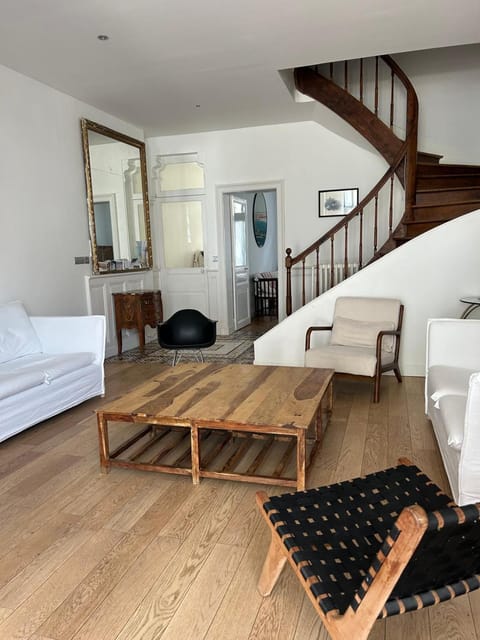 "Demeure de Charme" Hyper Centre - 6 chambres - 11 voyageurs - Châteaux de la Loire House in Tours