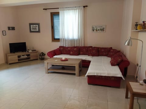TV and multimedia, Living room, Photo of the whole room, Seating area