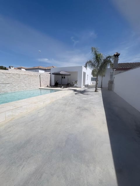 BBQ facilities, Swimming pool