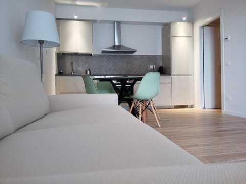 Dining area, kitchen