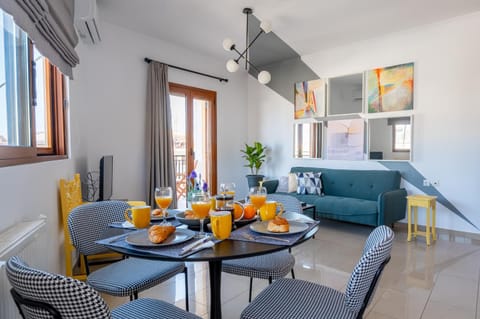 Food and drinks, Dining area