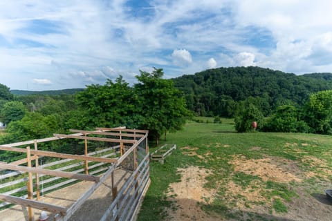 Nicura Ranch Inn & Stables Farm Stay in Berea