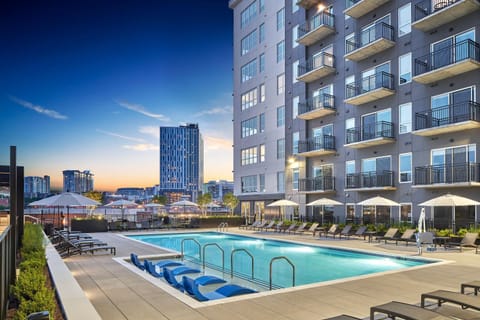 Property building, Swimming pool