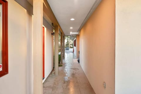 Beachside Living Cherry Point by EMR Vacation Rentals House in Southern Gulf Islands