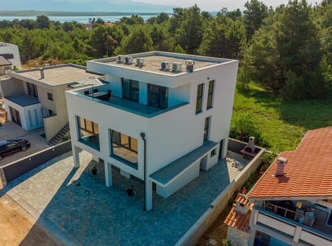 Property building, Bird's eye view