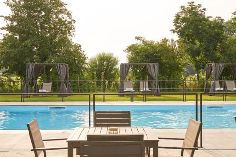 Pool view, Swimming pool, sunbed