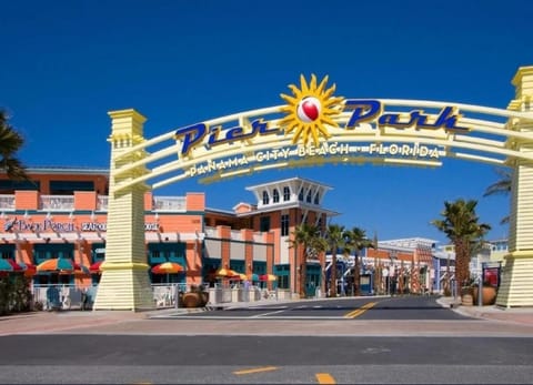 Sugar Beach 19C House in Lower Grand Lagoon